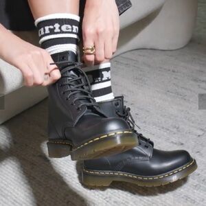 Authentic Dr. Martens 1460 Women’s Smooth Leather Lace Up Boots